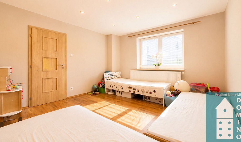 Prodej domu 241 m² s pozemkem 341 m², Halenkovice – náhled fotky 22