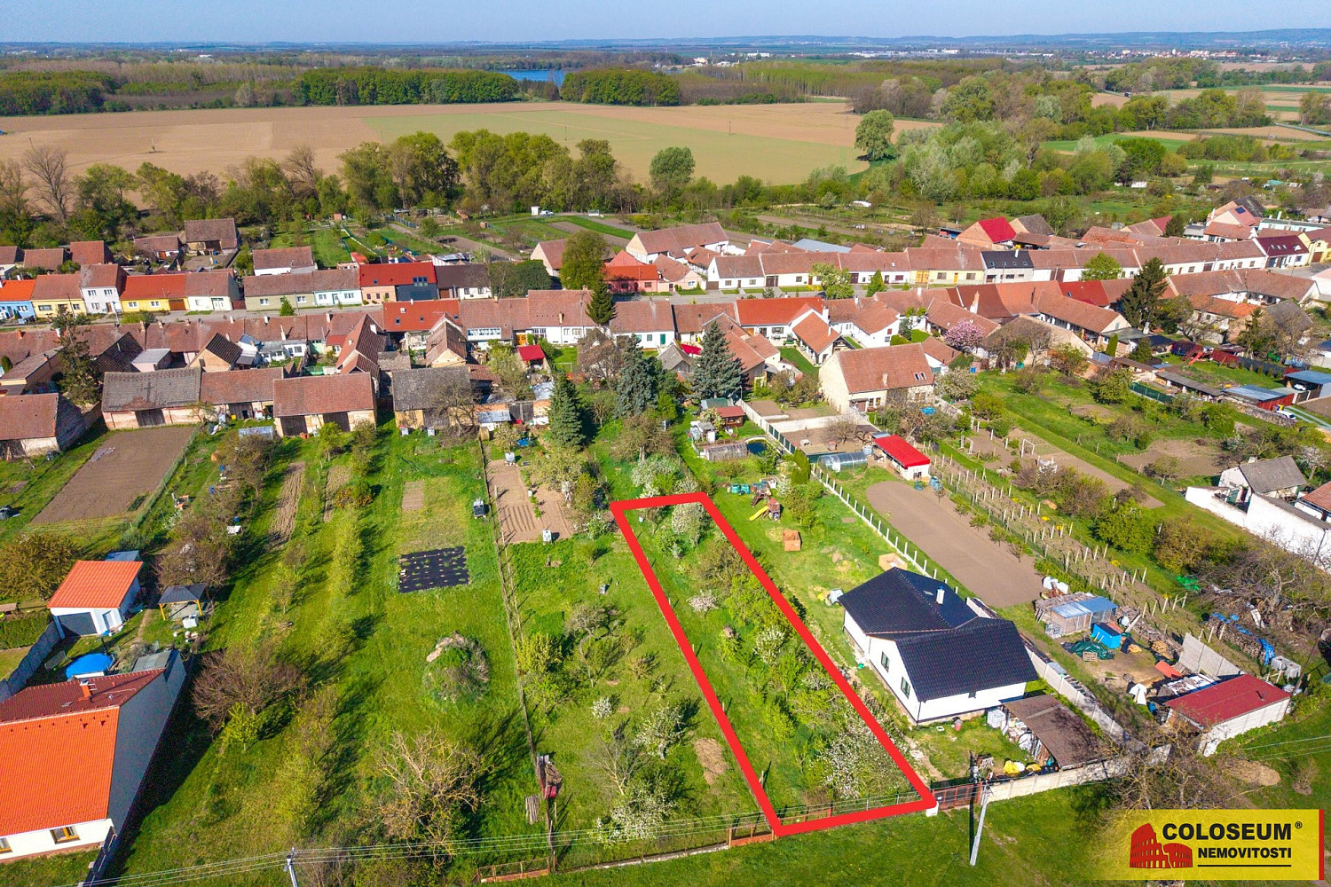 Prodej stavebního pozemku 600 m² – fotografie 4