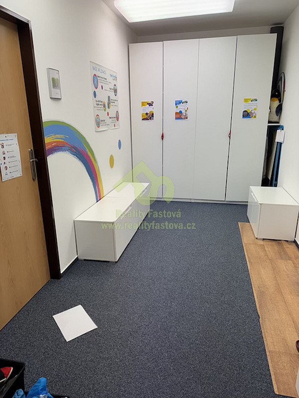 Pronájem kanceláře 10 m² – fotografie 4
