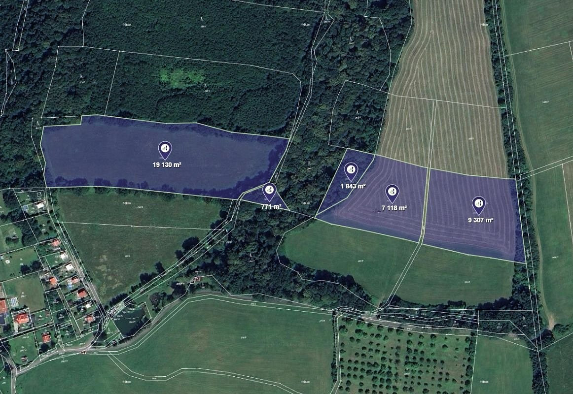 Prodej pole 891 m²