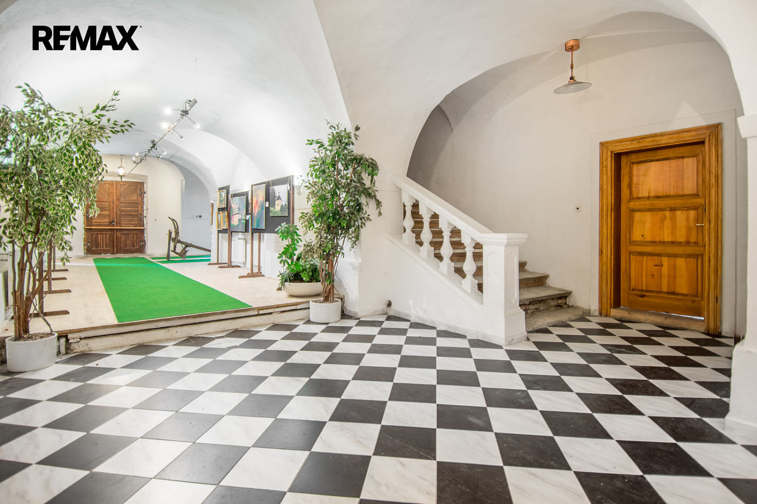 Prodej komerčního objektu (jiného typu) 1 450 m² – fotografie 3