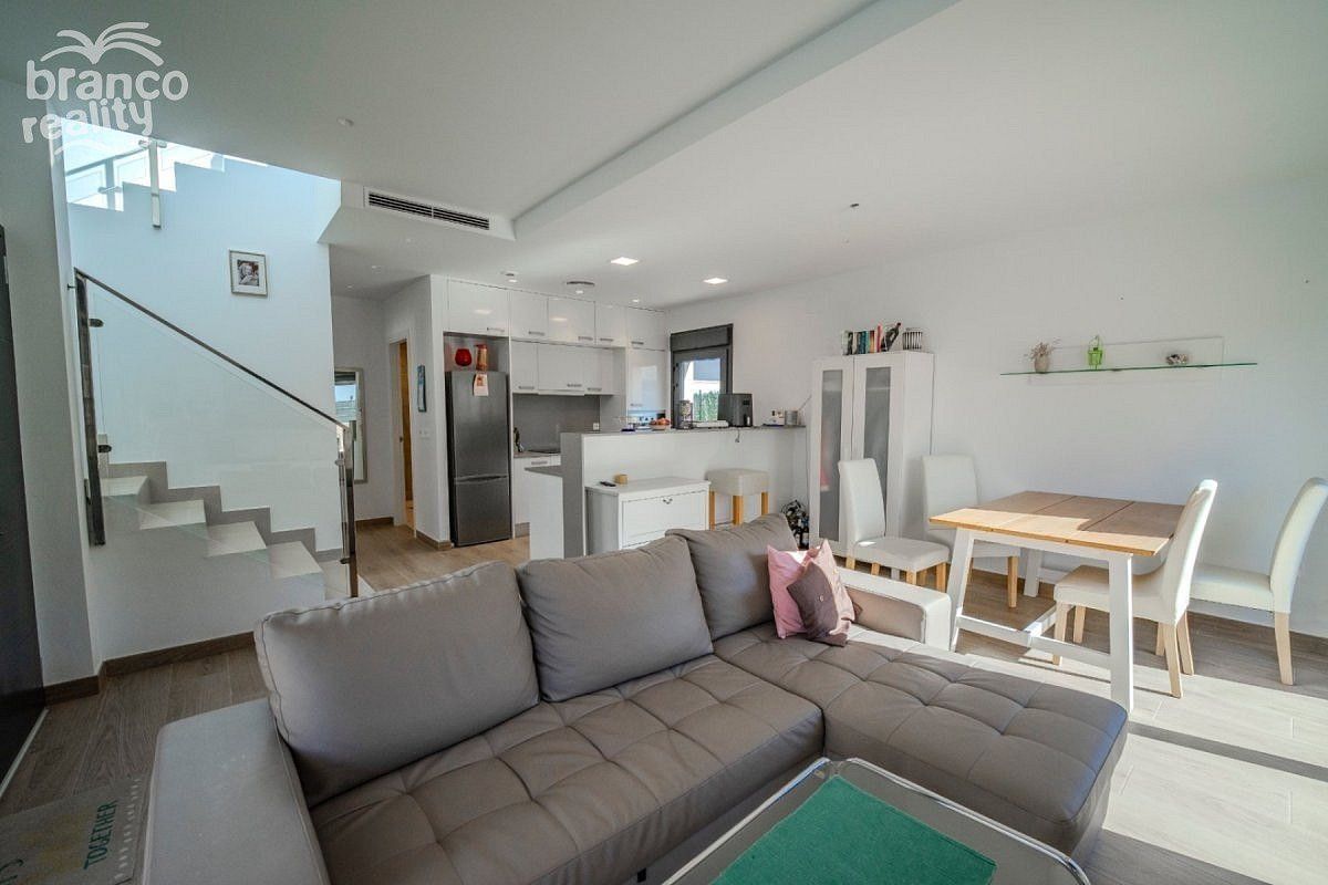 Prodej domu 162 m² s pozemkem 500 m² - Vista 2