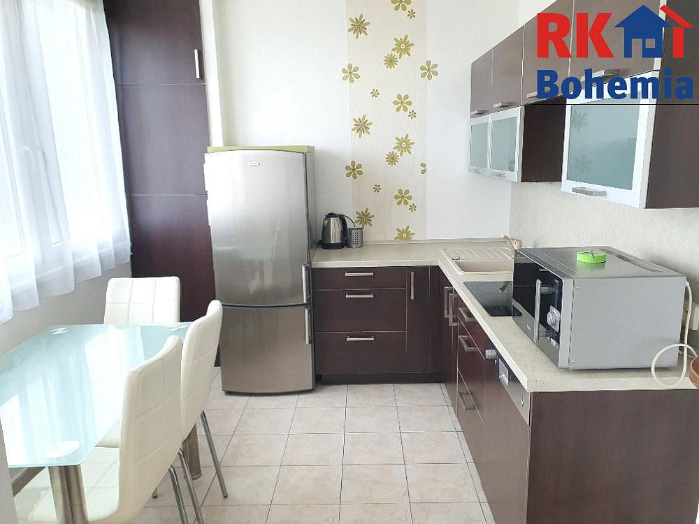 Pronájem bytu 2+1 66 m² – fotografie 3