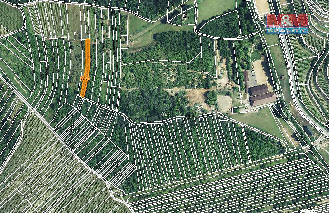 Prodej pole 1 211 m²
