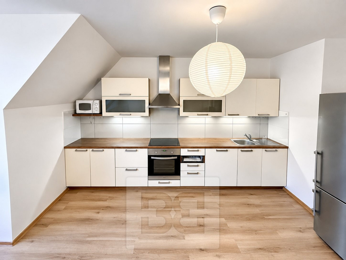 Pronájem bytu 4+1 99 m² – fotografie 3