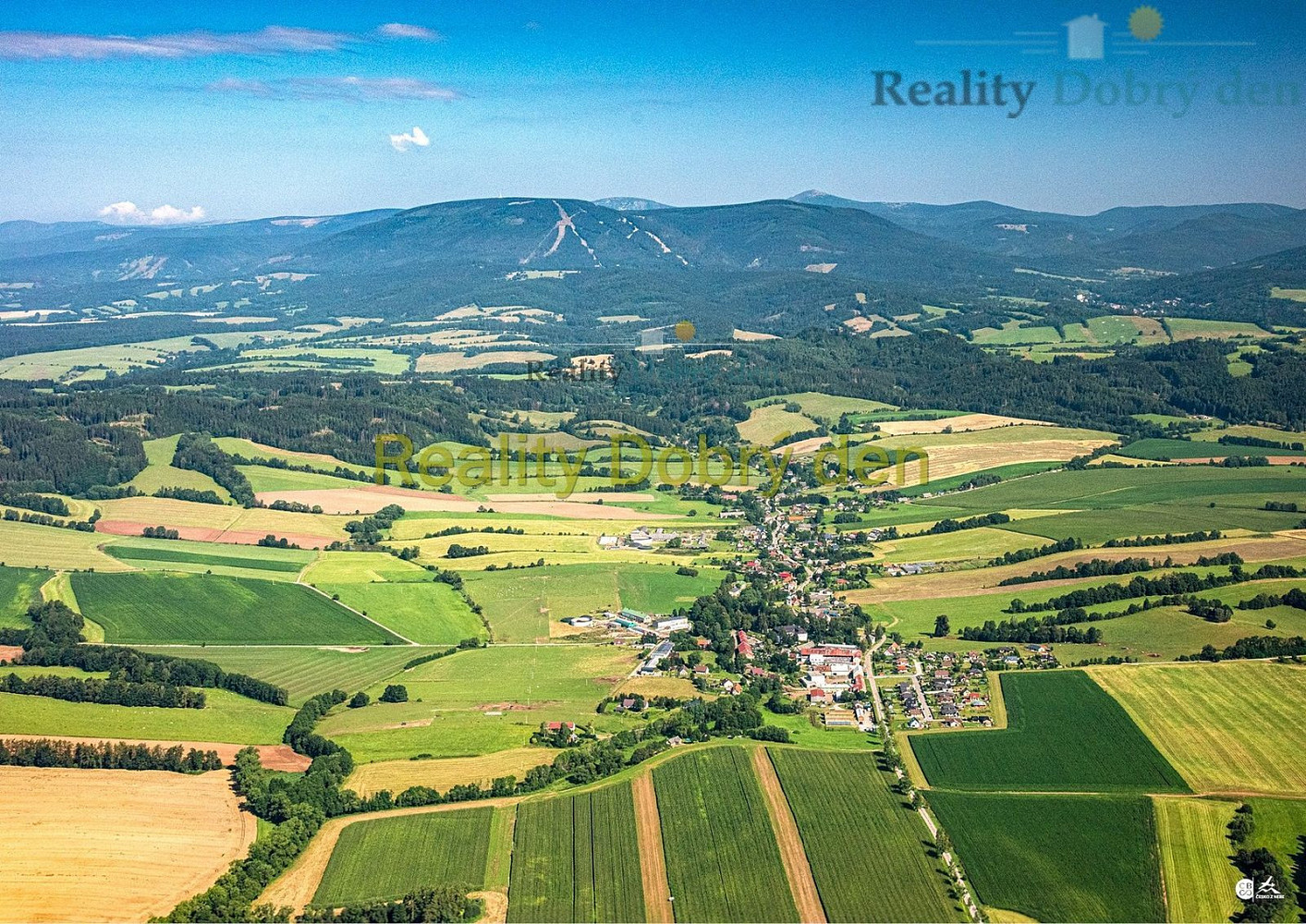 Prodej stavebního pozemku 1 646 m² – fotografie 2