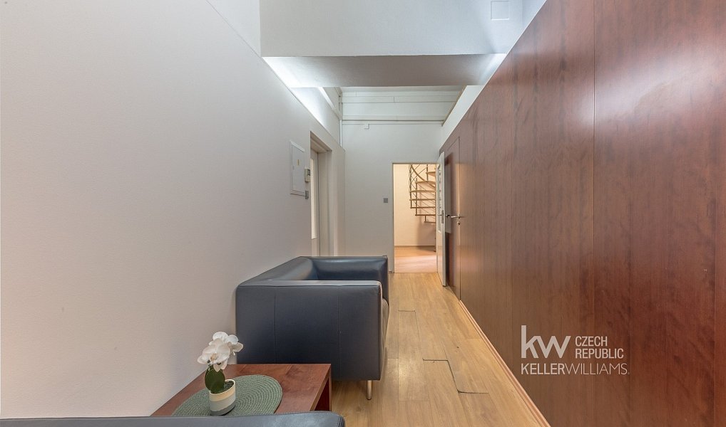 Pronájem obchodních prostor 270 m², Praha – náhled fotky 5