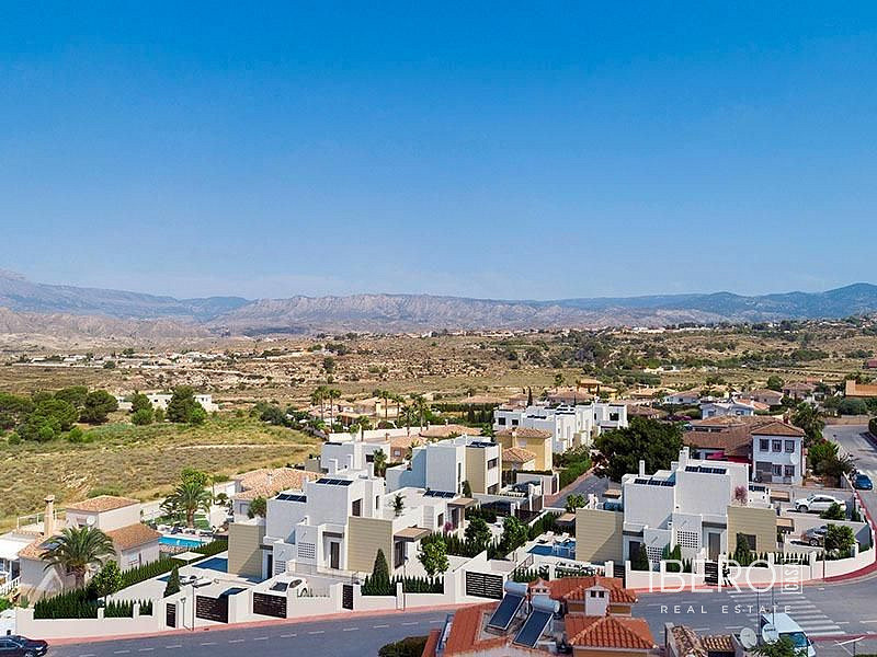 Prodej domu 159 m² s pozemkem 568 m²