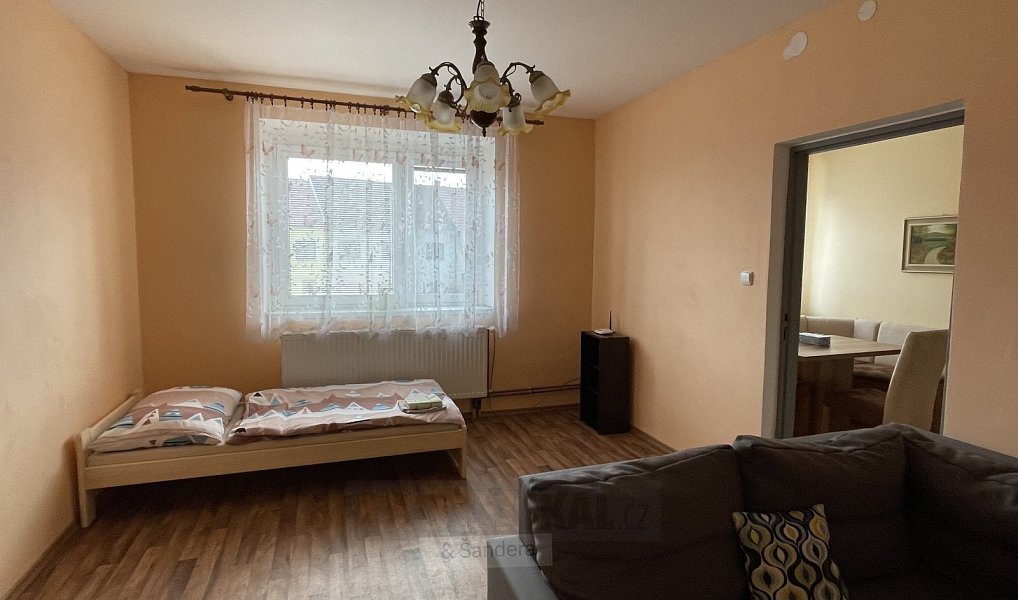 Prodej domu 342 m² s pozemkem 744 m², Velešín – náhled fotky 24