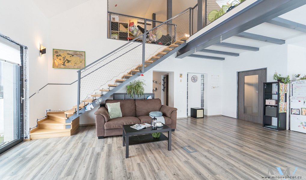 Prodej domu 257 m² s pozemkem 1 805 m², Zalužany – náhled fotky 7