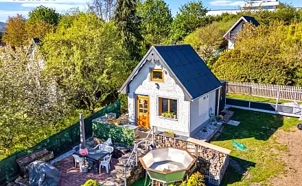 Prodej chaty/chalupy 24 m² s pozemkem 400 m², Valdecká, Hořovice, okres Beroun