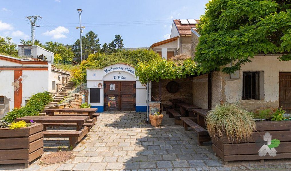 Prodej komerčního objektu (jiného typu) 421 m², Hustopeče – náhled fotky 2