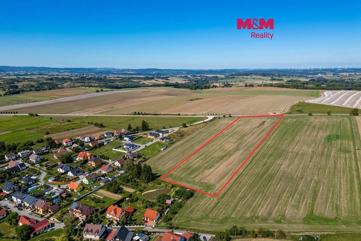 Prodej pole 26 830 m²
