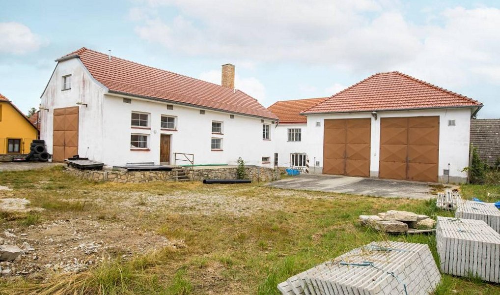 Prodej nájemního domu, činžáku 1 136 m², Nová Bystřice – náhled fotky 3