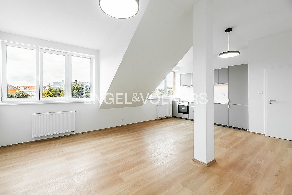 Pronájem bytu 3+kk 80 m²