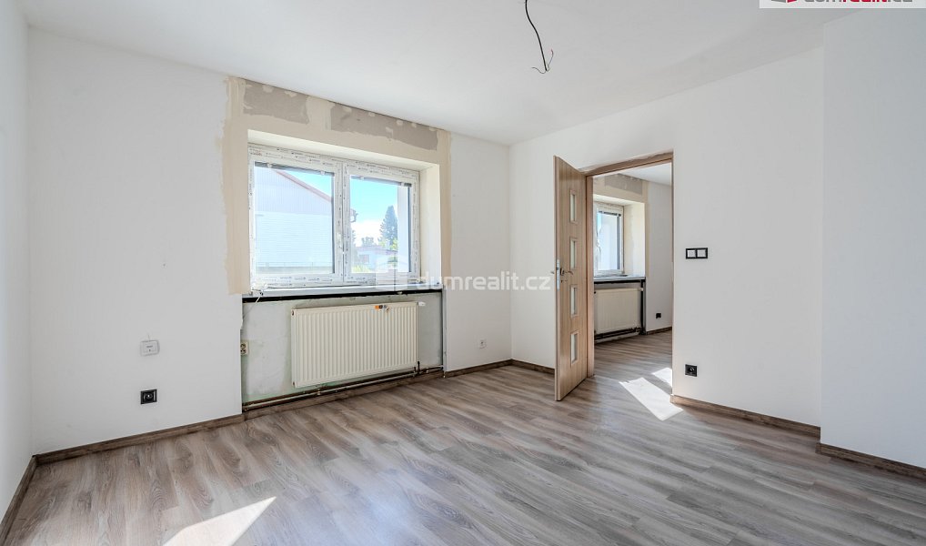 Prodej domu 460 m² s pozemkem 225 m², Vědomice – náhled fotky 28