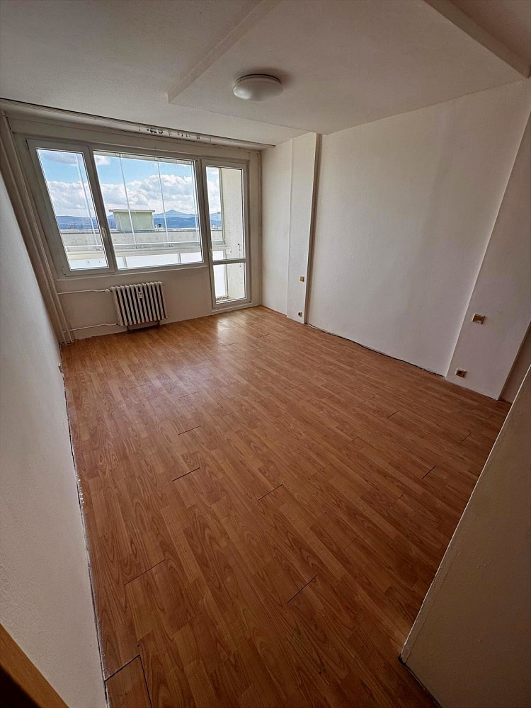Pronájem bytu 4+1 99 m² – fotografie 2