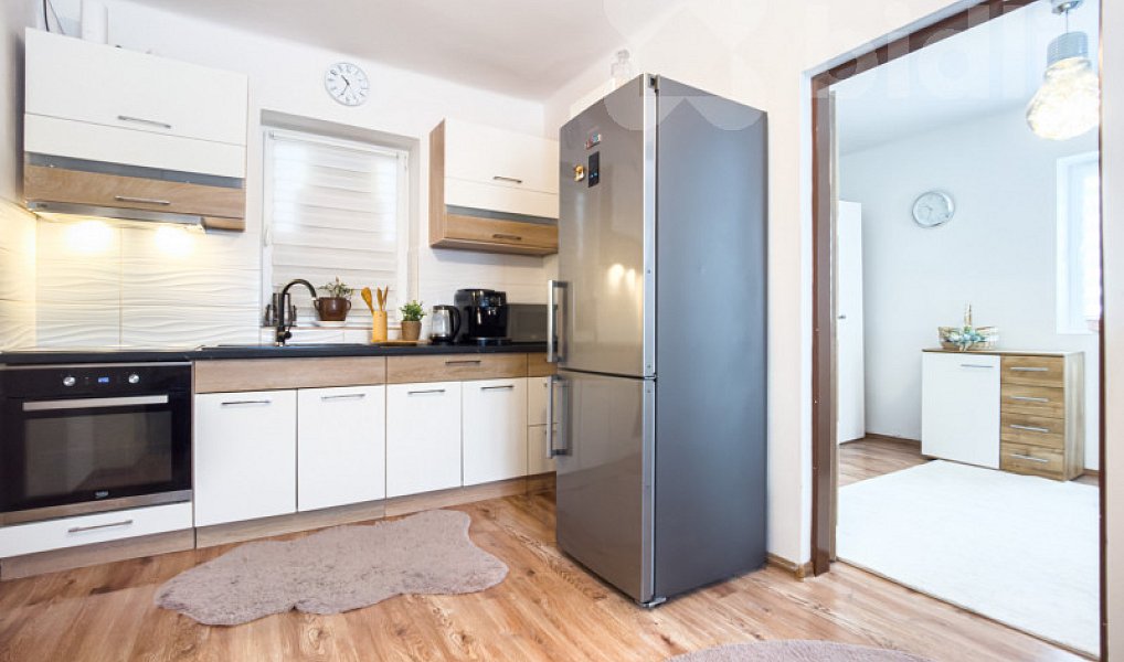 Prodej domu 68 m² s pozemkem 1 045 m², Kvasiny – náhled fotky 3