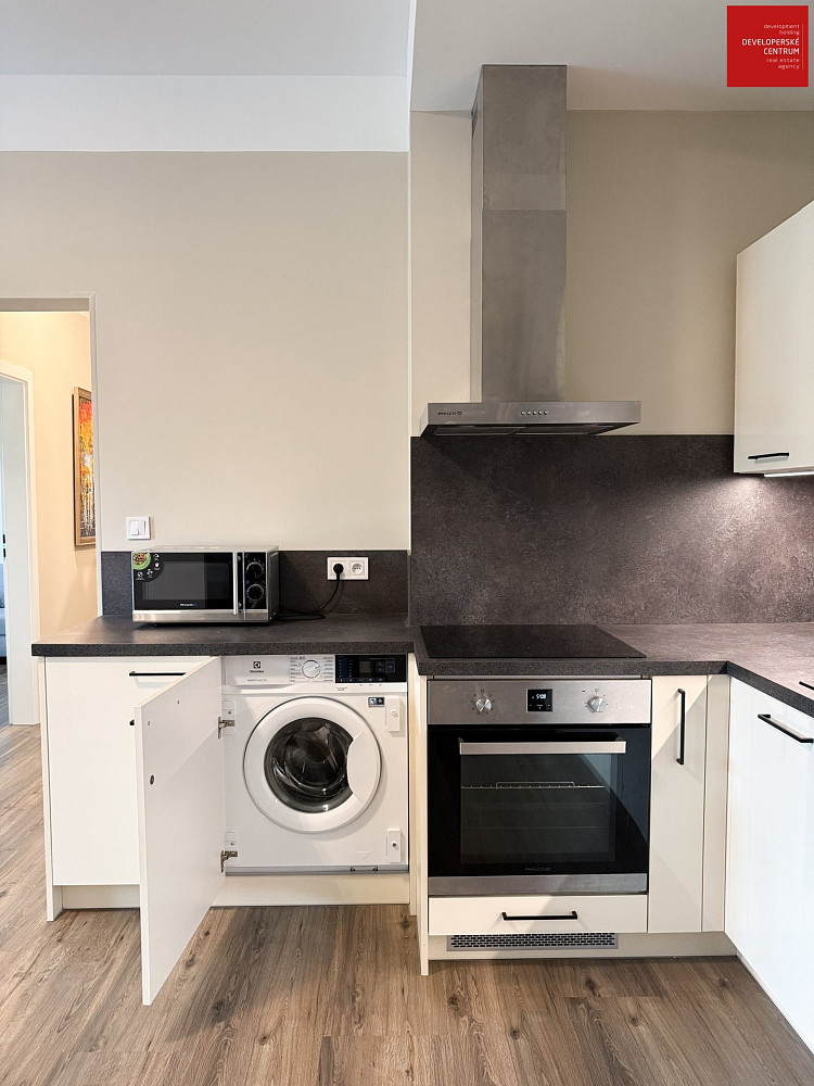 Pronájem bytu 2+kk 53 m² – fotografie 4