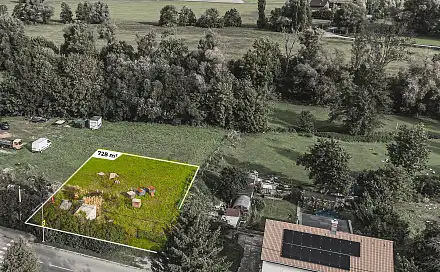 Prodej stavebního pozemku 728 m², Nechanice - Lubno, okres Hradec Králové
