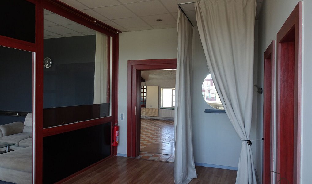 Pronájem obchodních prostor 205 m², Pardubice – náhled fotky 16