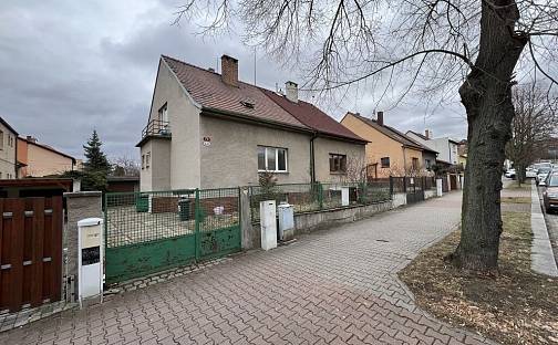 Prodej domu 237 m² s pozemkem 864 m², Mohylová, Plzeň - Doubravka