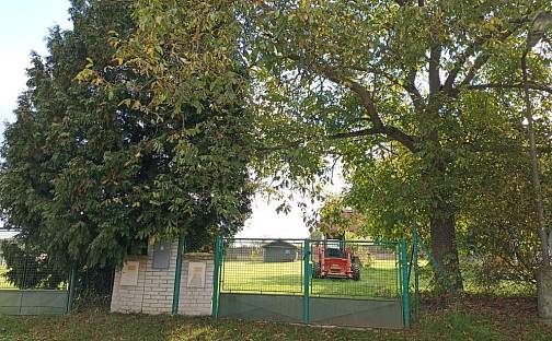 Prodej komerčního pozemku 1 016 m², Radějovice - Olešky, okres Praha-východ