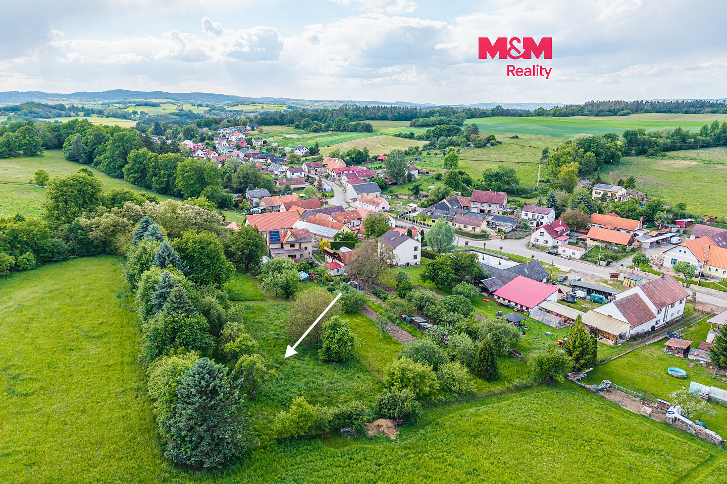 Prodej stavebního pozemku 1 693 m²