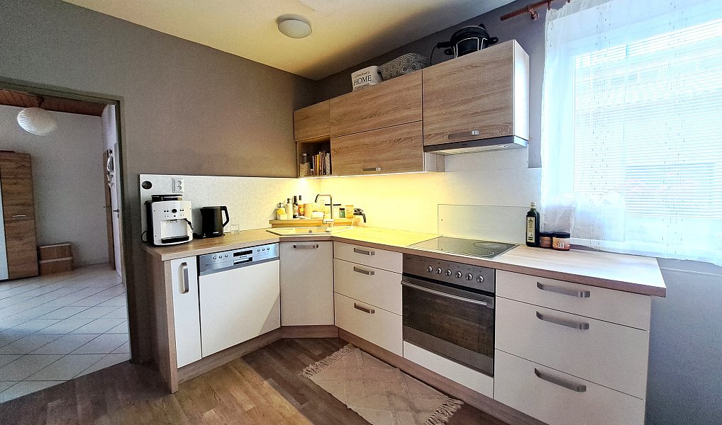 Prodej domu 200 m² s pozemkem 963 m², Břest – náhled fotky 3