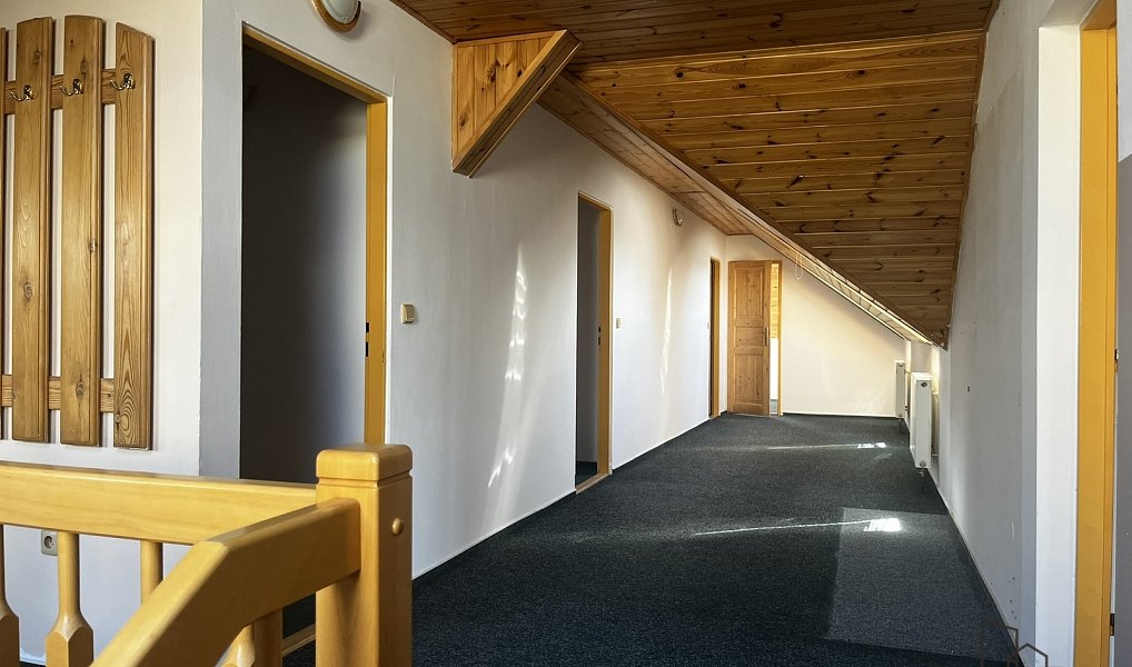Prodej domu 160 m² s pozemkem 4 055 m², Podhradní Lhota – náhled fotky 25
