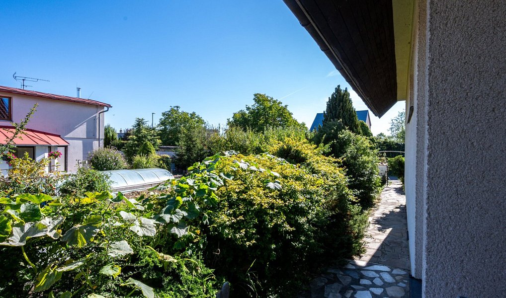 Prodej domu 196 m² s pozemkem 511 m², Ostřešany – náhled fotky 22