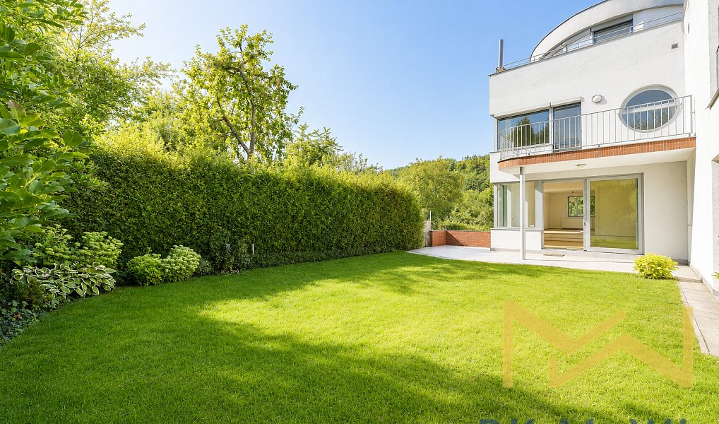 Pronájem domu 230 m² s pozemkem 550 m², Praha – náhled fotky 9