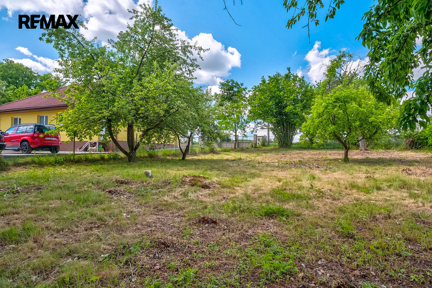 Prodej stavebního pozemku 971 m² – fotografie 3