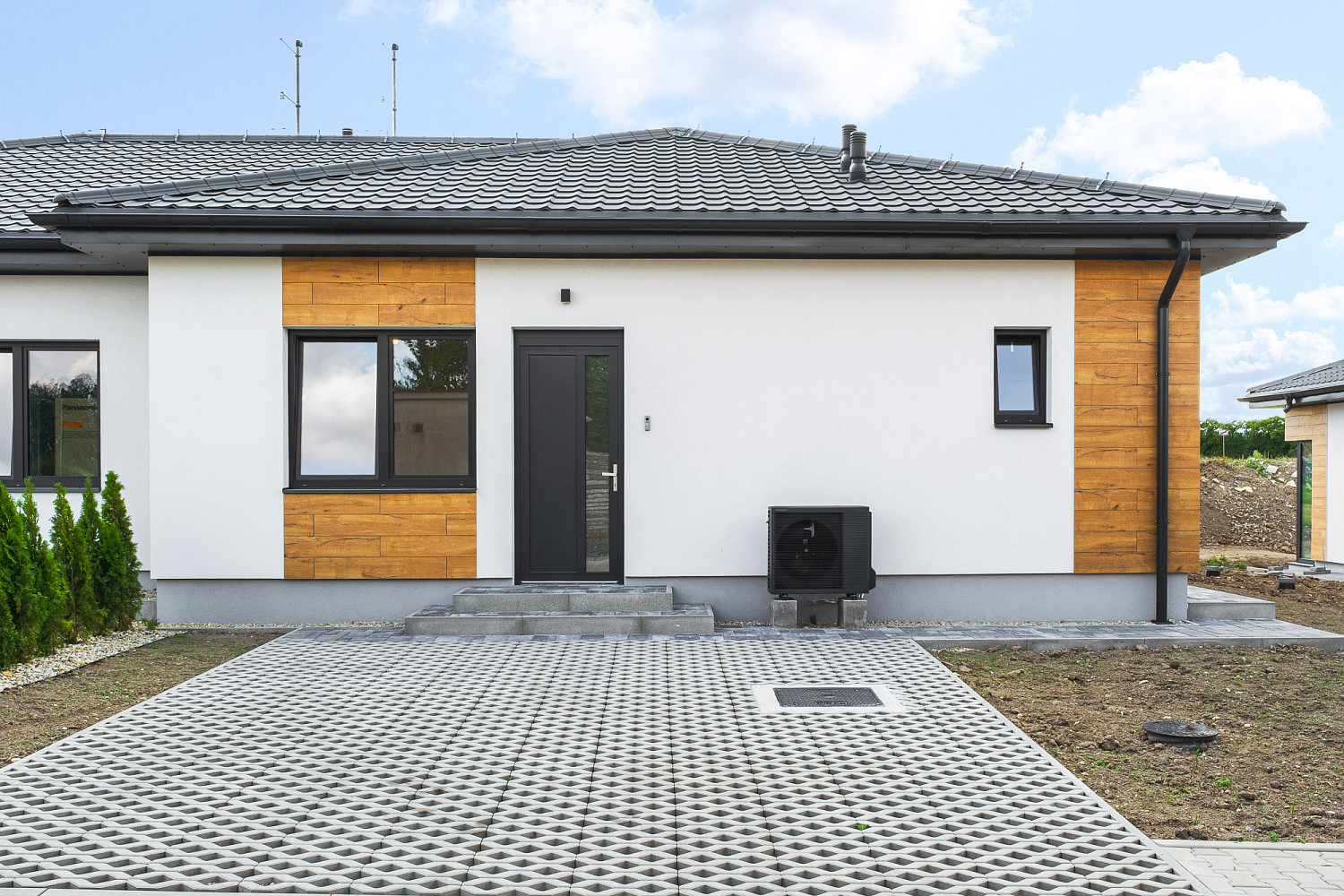 Prodej domu 102 m² s pozemkem 434 m² – fotografie 2