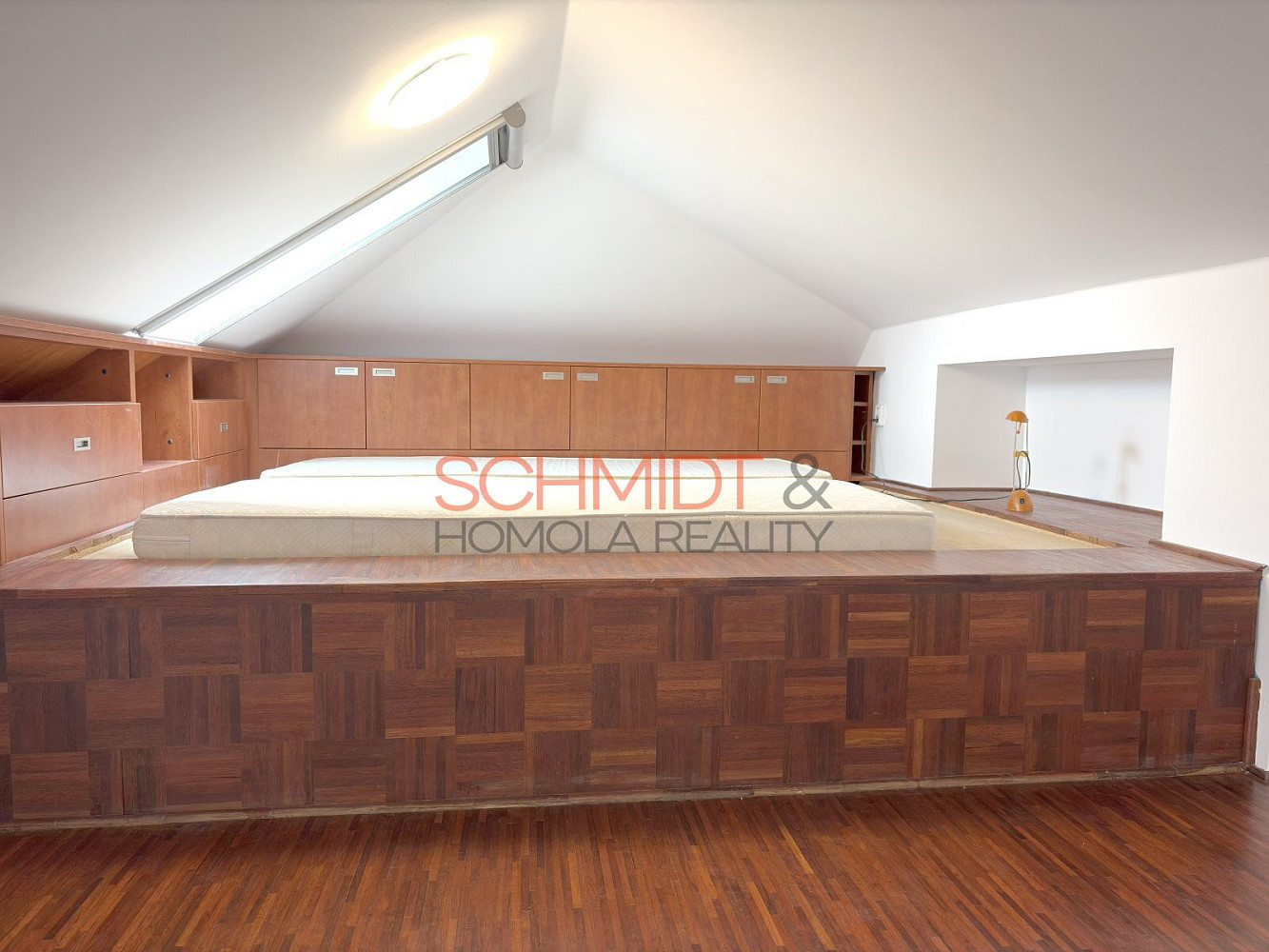 Pronájem bytu 1+kk 65 m² – fotografie 5