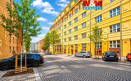 Prodej bytu 2+1 90 m², Baranova, Praha 3 - Žižkov