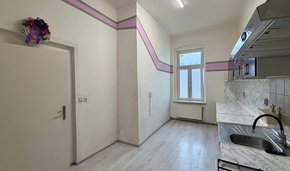 Pronájem bytu 2+1 68 m², Cheb – náhled fotky 2