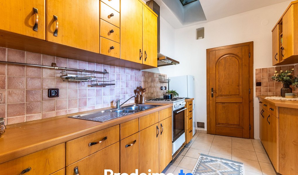 Prodej ubytovacího objektu 1 593 m², Znojmo – náhled fotky 36