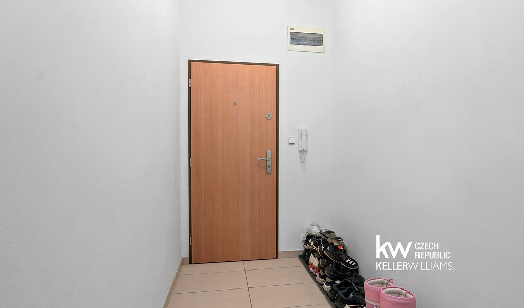 Prodej bytu 2+1 72 m², Praha – náhled fotky 6