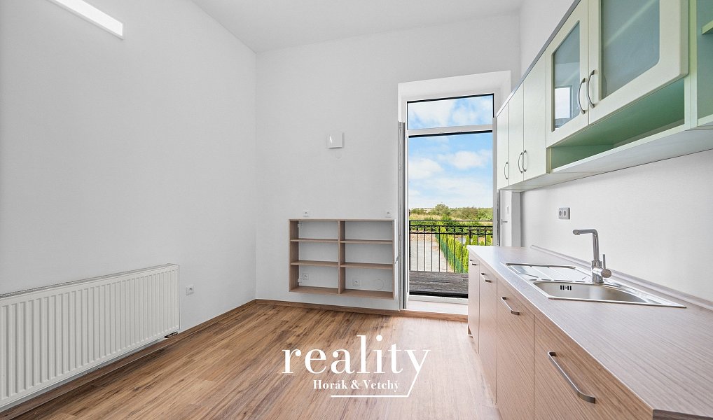 Pronájem bytu 2+1 76 m², Jihlava – náhled fotky 4