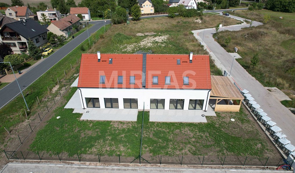 Prodej domu 133 m² s pozemkem 440 m², Dvory – náhled fotky 4