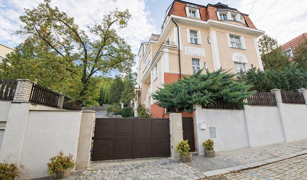 Pronájem rodinného domu, 640 m², Podolí, Praha 4, Praha