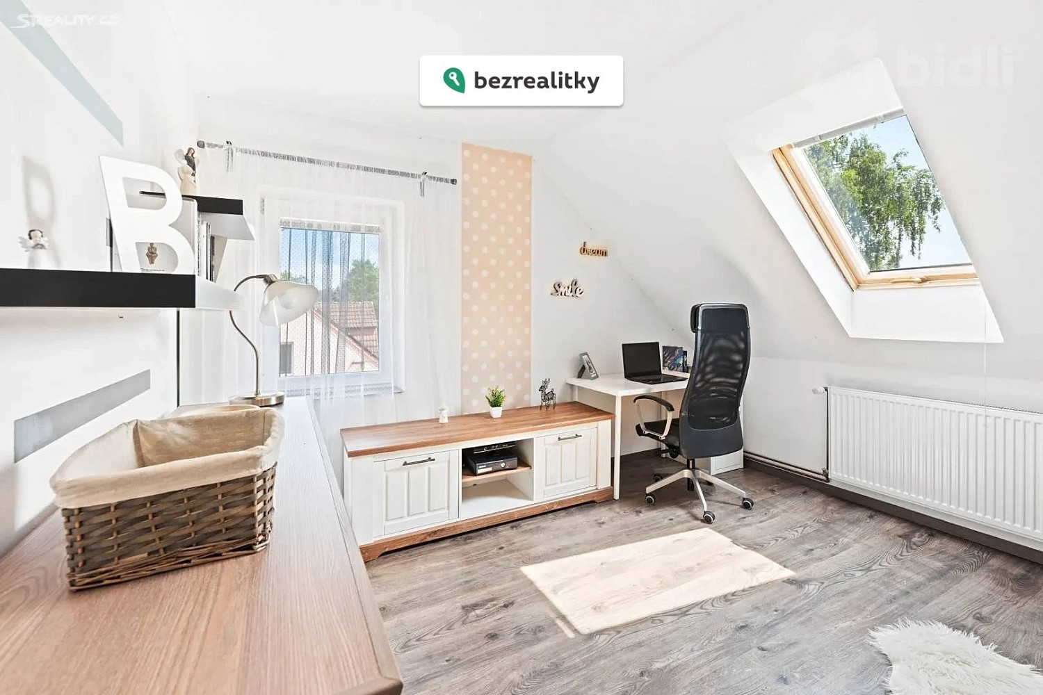 Prodej domu 186 m² s pozemkem 993 m² – další
