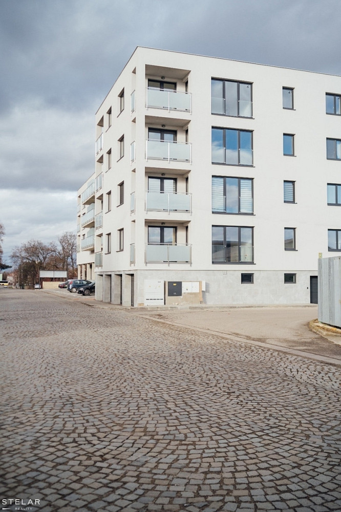 Pronájem bytu 2+kk 55 m² — photo 2