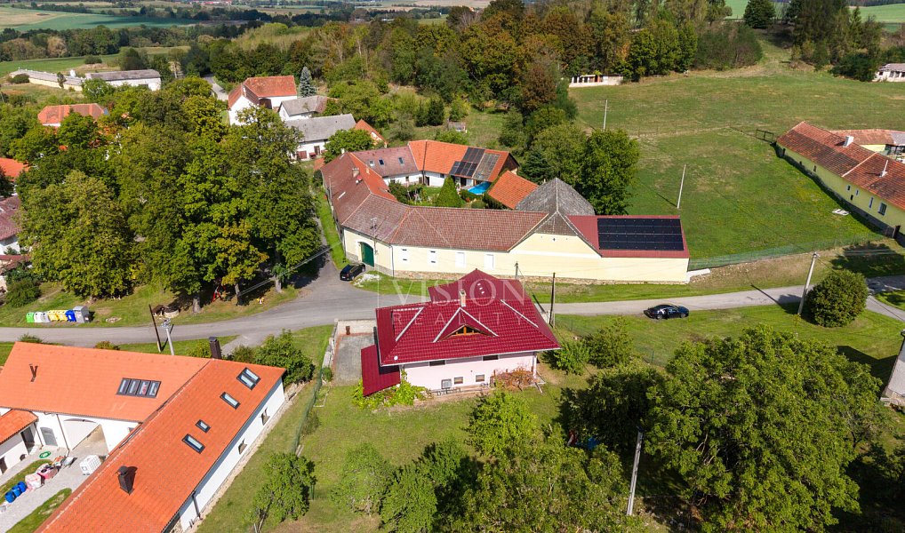 Prodej domu 238 m² s pozemkem 811 m², Třešovice – náhled fotky 24