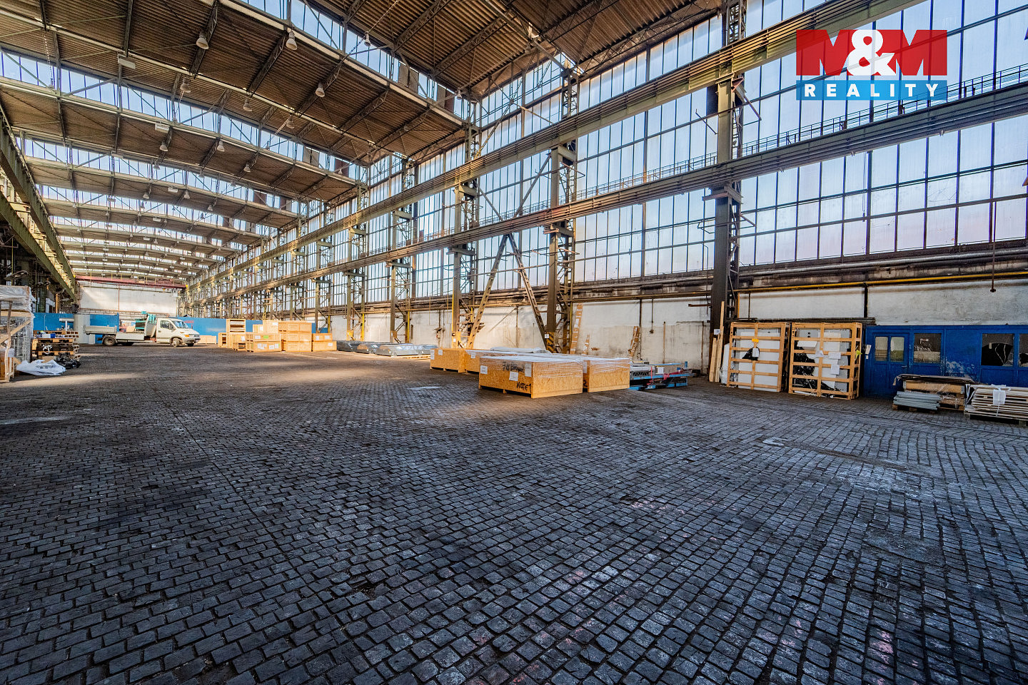 Pronájem výrobních prostor 1 000 m² — photo 4