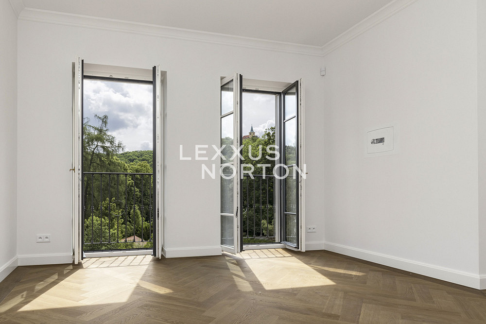 Prodej domu 253 m² s pozemkem 2 005 m² – pohled 4