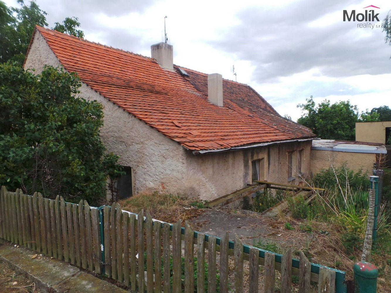 Prodej domu 478 m² s pozemkem 1 795 m² – pohled 2