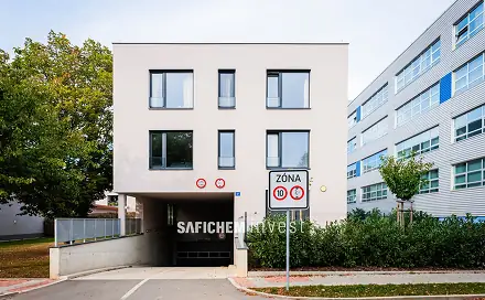 Prodej garážového stání 13 m2, Praha - Strašnice, Třebohostická, Praha 10 - Strašnice