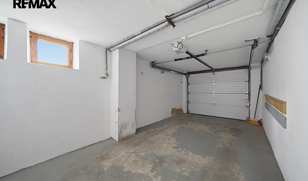 Prodej domu 209 m² s pozemkem 992 m², Praha – náhled fotky 28